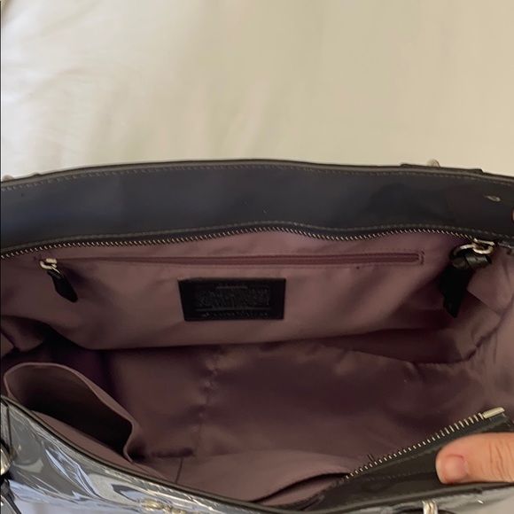 Coach patent tote - Picture 4 of 10